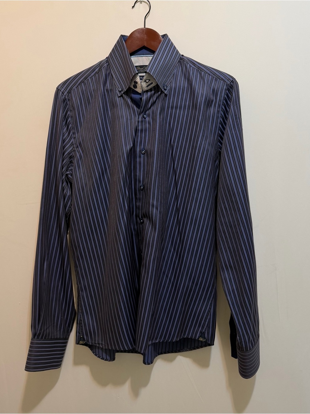 David Saddler Large Slim Cut Striped Dress Shirt in Navy and Black